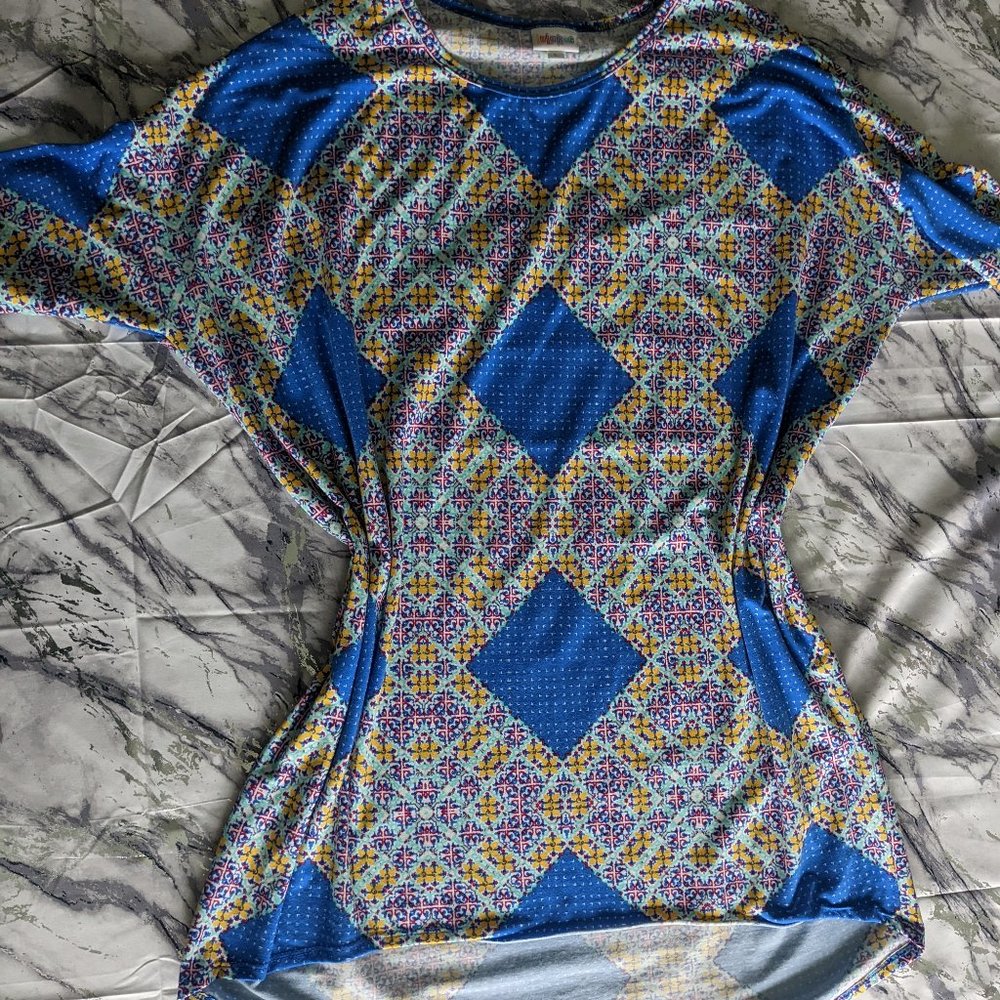 LuLaRoe Irma Tunic Top (large)